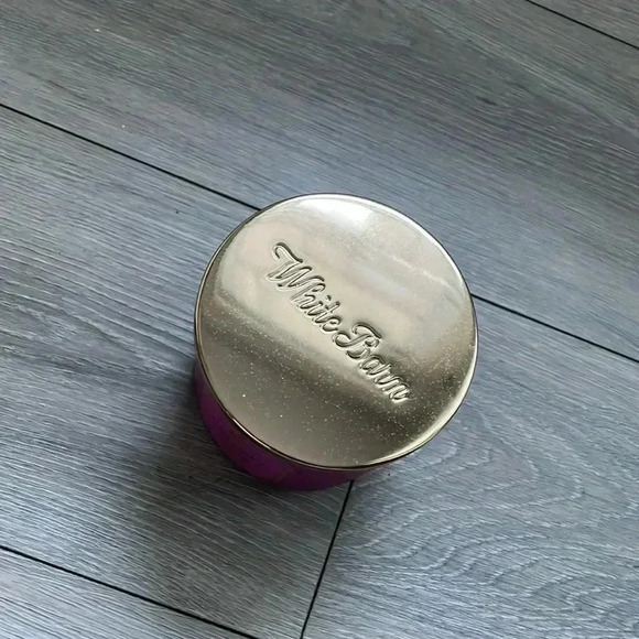 White Barn Candle - Picture 2 of 4